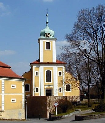 Kostel Povýšení sv. Kříže, Praha-Vinoř